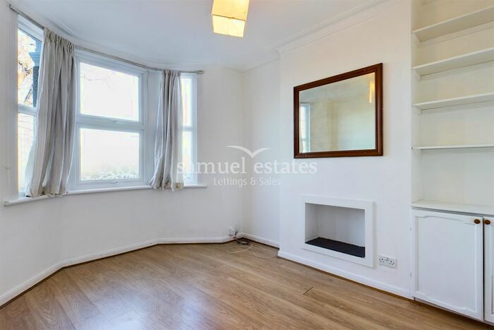 2 Bedroom Maisonette To Rent In Quicks Road, Wimbledon, SW19
