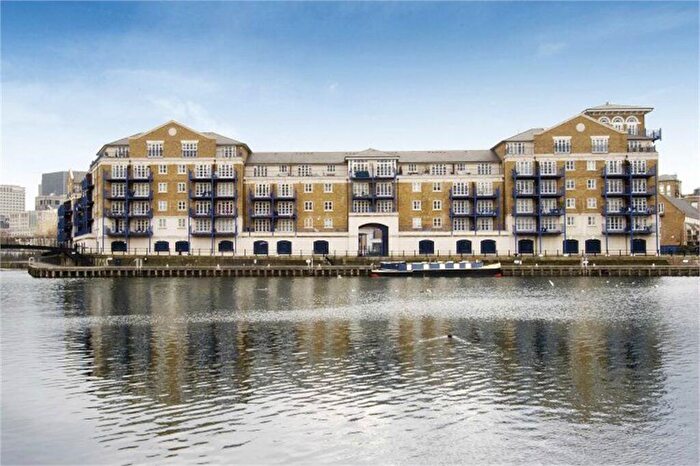 2 Bedroom Apartment To Rent In Victory Place, E14