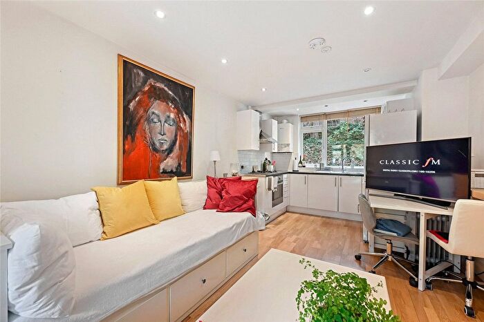 1 Bedroom Flat To Rent In Rockley Court, Rockley Road, Brook Green, London, W14