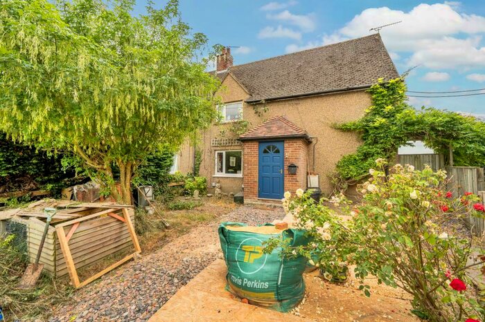 3 Bedroom Semi-Detached House For Sale In Cuxham, Watlington, OX49