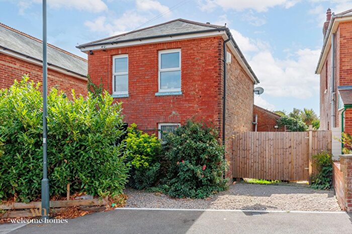 2 Bedroom Detached House For Sale In Nursery Road, Bournemouth, BH9