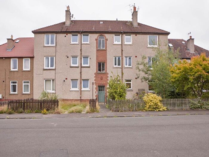 2 Bedroom Flat To Rent In Sighthill Gardens, Edinburgh, EH11