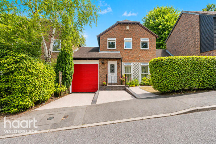 3 Bedroom Link Detached House For Sale In Sadlers Close, Chatham, ME5