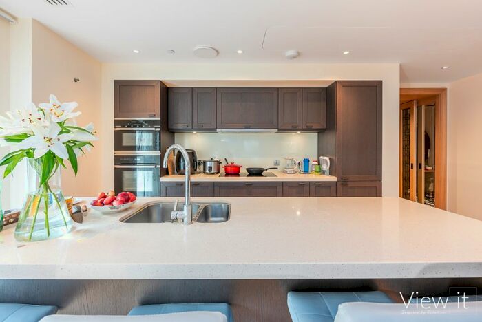 3 Bedroom Flat To Rent In Abell House, Westminster, London, SW1P