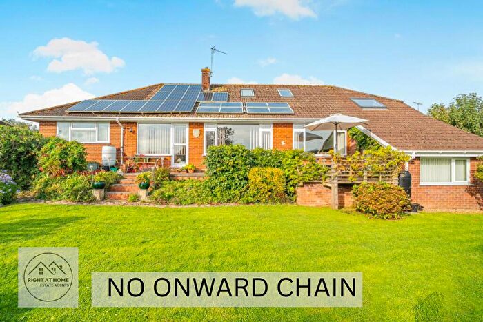 4 Bedroom Detached House For Sale In Bindon Road, Pinhoe, Exeter, EX4