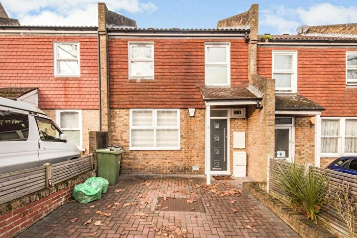3 Bedroom House To Rent In Becondale Road London, SE19
