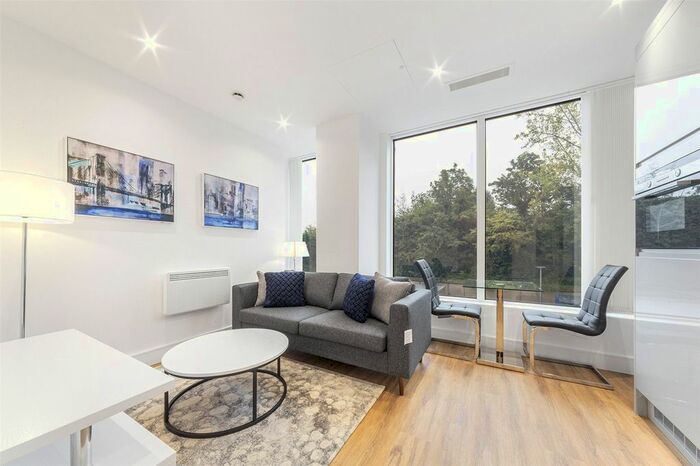 Studio To Rent In Westgate House, West Gate, London, W5