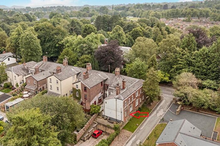 2 Bedroom Apartment For Sale In Prestbury Road, Macclesfield, Cheshire, SK10