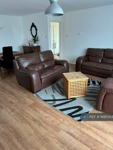 2 Bedroom Maisonette To Rent In Strathmore Lodge, Northwood, HA6