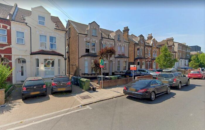 1 Bedroom Flat To Rent In Ellison Road, London, SW16