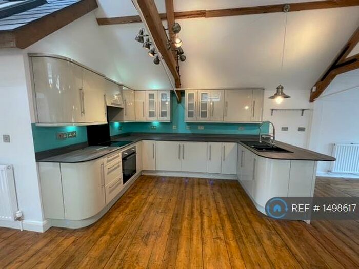 3 Bedroom Flat To Rent In Keele Road, Madely Heath, CW3