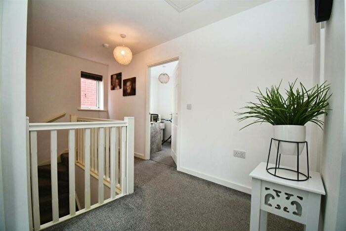 4 Bedroom Detached House For Sale In Grosvenor Road, Kingswood, Hull, HU7