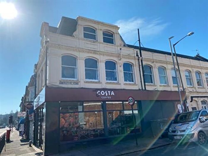 2 Bedroom Flat To Rent In Lauriston Road, Preston, Brighton, BN1