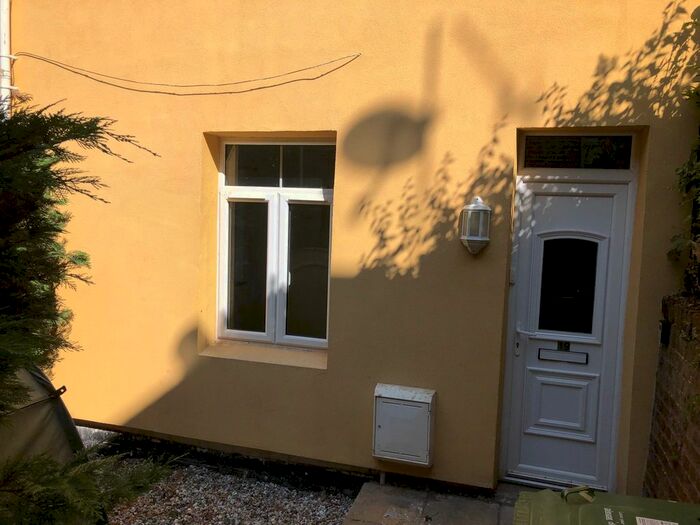 3 Bedroom Town House To Rent In West View Terrace, Exeter, EX4