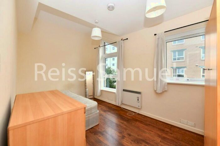 5 Bedroom Town House To Rent In Cyclops Mews, London, E14