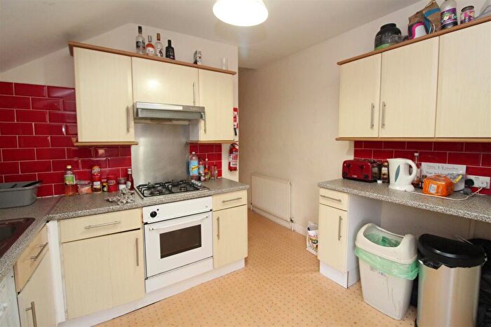 4 Bedroom Flat To Rent In Gordon Road, Roath, Cardiff, CF24