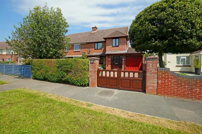 3 Bedroom Semi-Detached House To Rent In Coral Close, Fareham, PO16