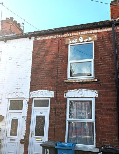 2 Bedroom Terraced House To Rent In Farringdon Street, Hull, HU5