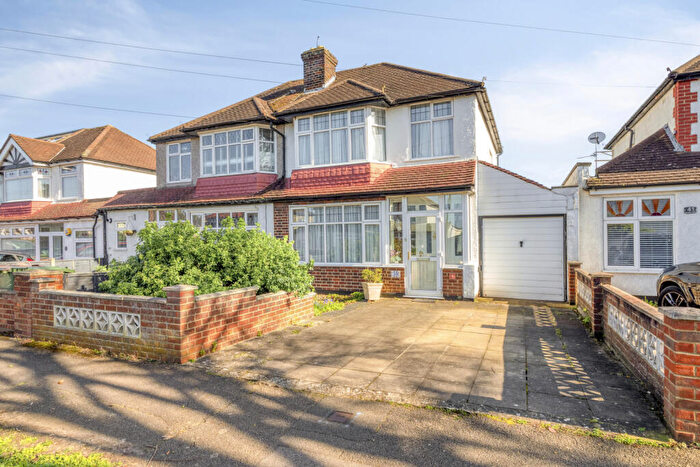 2 Bedroom Semi Detached House For Sale In Brocks Drive, Cheam, Sutton, SM3