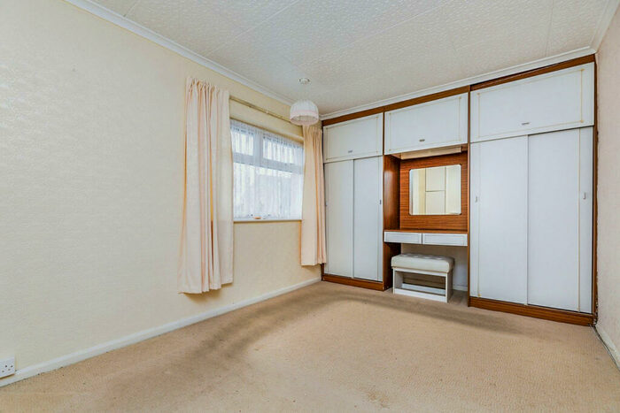 2 Bedroom Semi-Detached House For Sale In Crane Road, Rotherham, S61