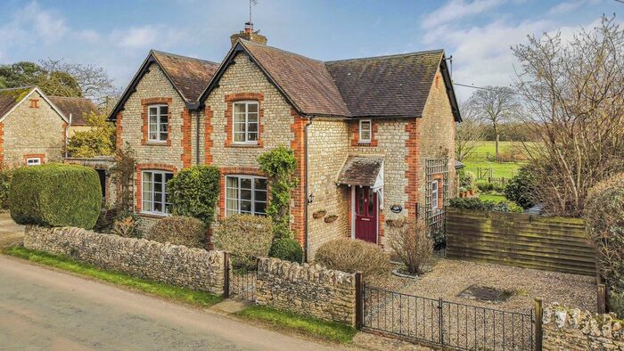 4 Bedroom Detached House For Sale In Honeysuckle Cottage, Hardwick, OX27