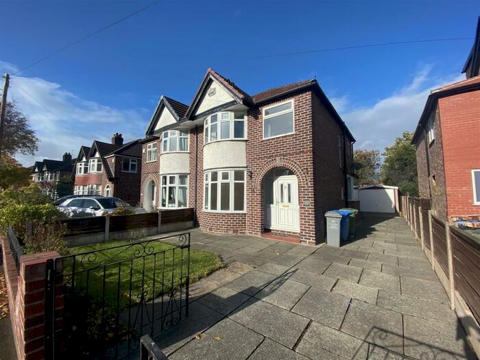 3 Bedroom Semi-Detached House To Rent In Walton Road, Sale, M33