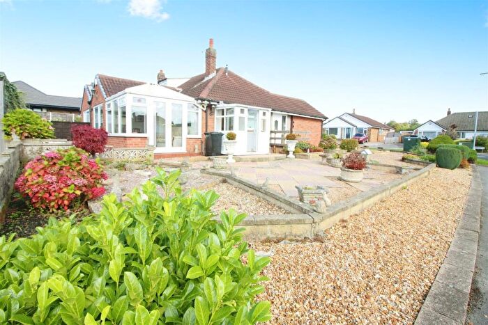 2 Bedroom Semi-Detached Bungalow For Sale In Derwent Avenue, Leeds, LS25