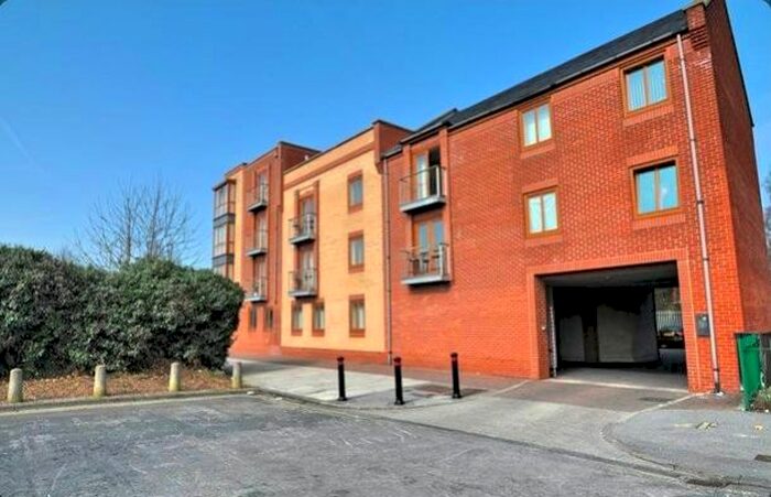 2 Bedroom Flat To Rent In Theatre Gardens, Sykes Street, HU2