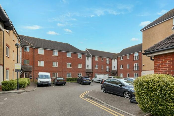 2 Bedroom Flat To Rent In Glandford Way, Chadwell Heath, RM6