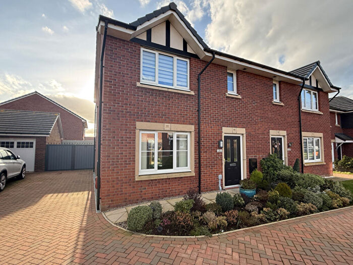 3 Bedroom Semi Detached House For Sale In Chancel Drive, Warton, PR4