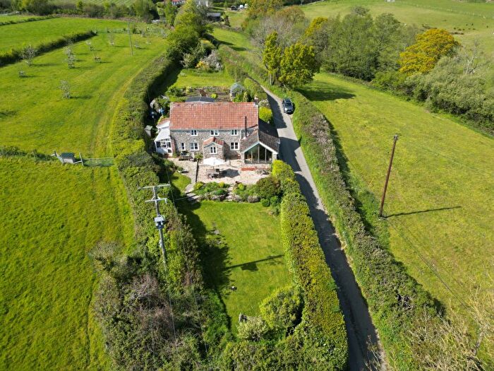 3 Bedroom Detached House For Sale In Wootton Fitzpaine, Bridport, Dorset, DT6