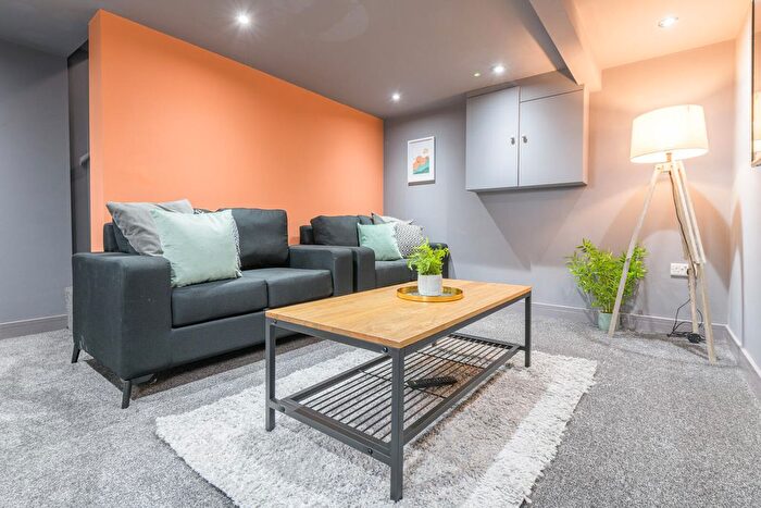 4 Bedroom Terraced House For Sale In Granny Avenue, Morley, Leeds, LS27