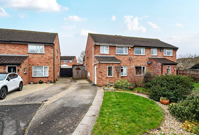 3 Bedroom Semi Detached House For Sale In Bakersfield, Longwell Green, Bristol, Gloucestershire, BS30