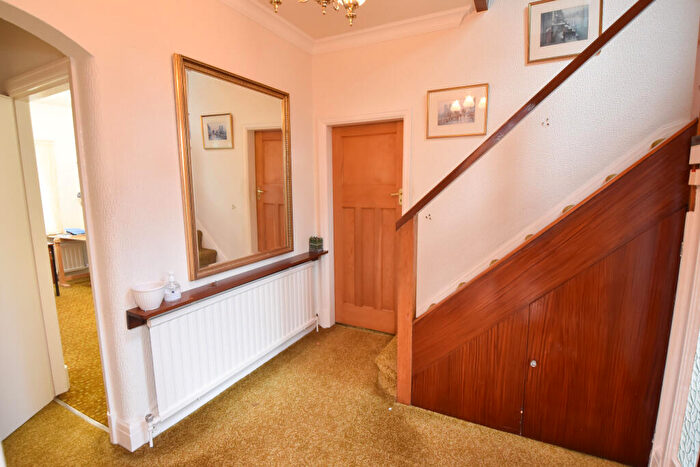 4 Bedroom Detached House For Sale In Bowers Avenue, Davyhulme, M41