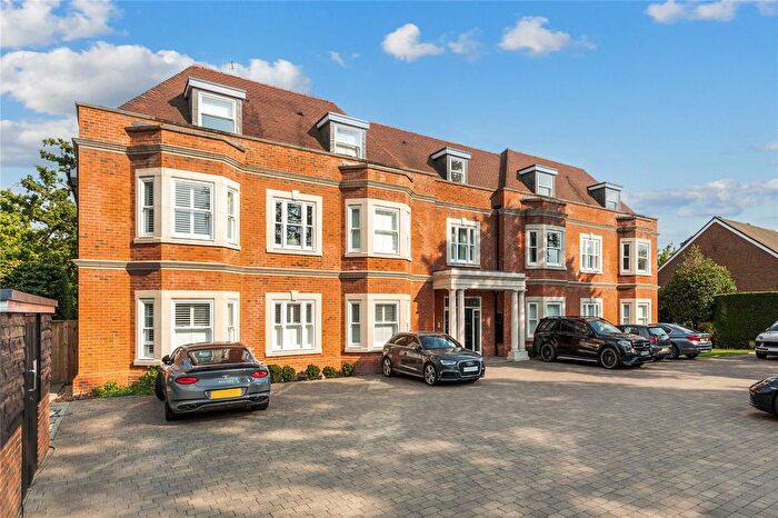 2 Bedroom Flat For Sale In Ducks Hill Road, Northwood, HA6