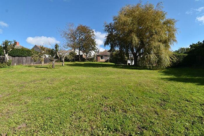 4 Bedroom Detached House For Sale In Victoria Avenue, Hastings, TN35