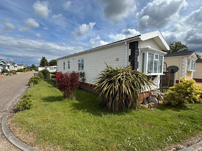 2 Bedroom Park Home For Sale In Woodland View, Stratton Strawless, Norwich, NR10