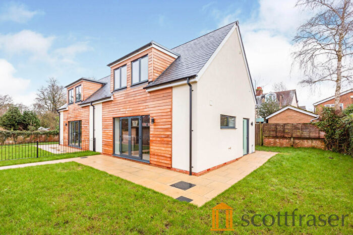 2 Bedroom Semi-Detached House To Rent In Osler Road, Headington, OX3