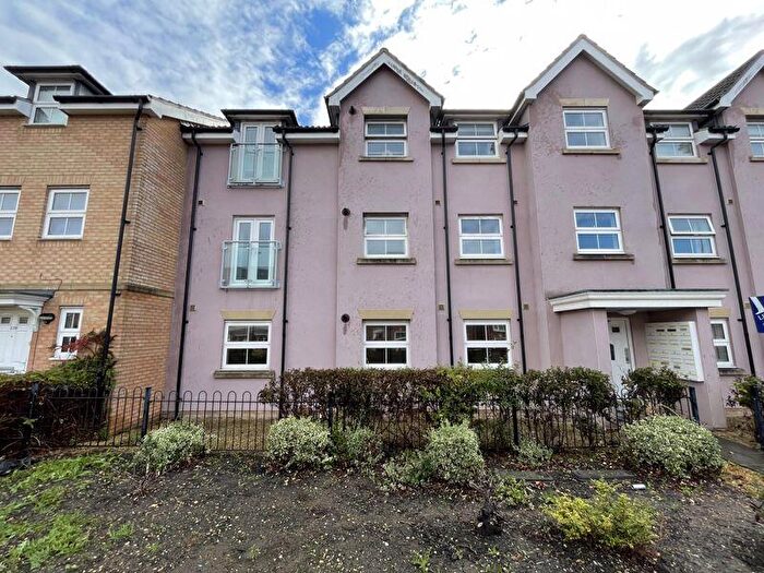 2 Bedroom Flat For Sale In Whites Way, Hedge End, SO30