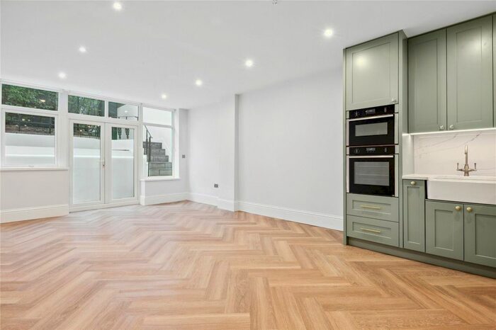 2 Bedroom Flat To Rent In Trebovir Road, London, SW5