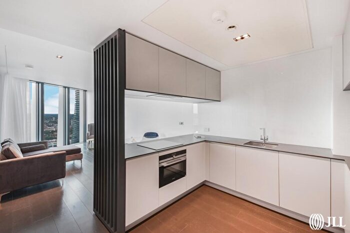 2 Bedroom Flat To Rent In Amory Tower Marsh Wall, E14