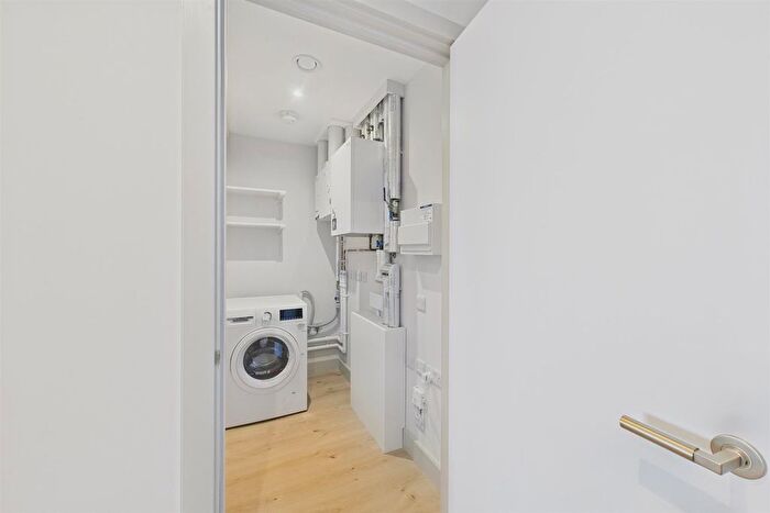 1 Bedroom Flat To Rent In Draycote House, London, NW9