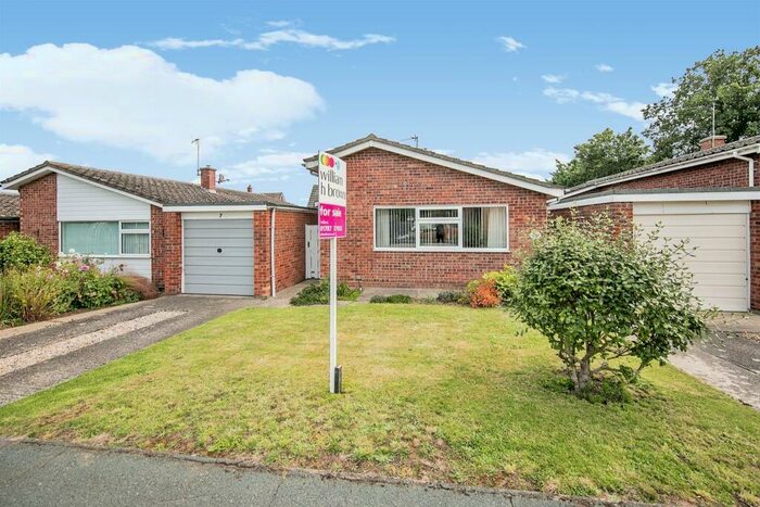 2 Bedroom Detached Bungalow For Sale In Cambridge Way, Bures, CO8