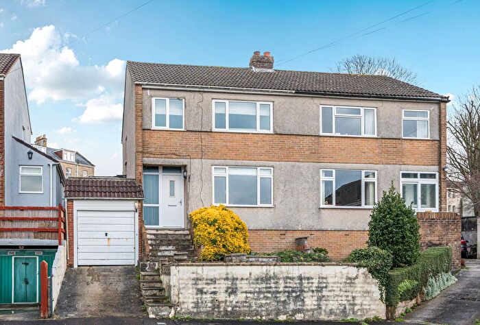 3 Bedroom Semi-Detached House For Sale In Lillington Close, Radstock, Somerset, BA3