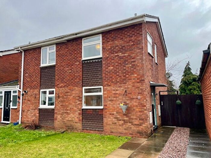2 Bedroom Semi-Detached House For Sale In Chestnut Close, Kingsbury, West Midlands, B78