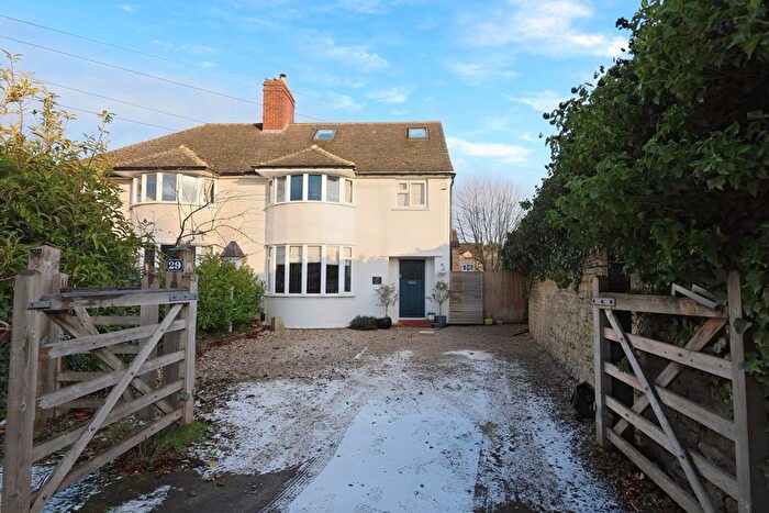4 Bedroom Semi-Detached House For Sale In Tower Hill, Witney, OX28