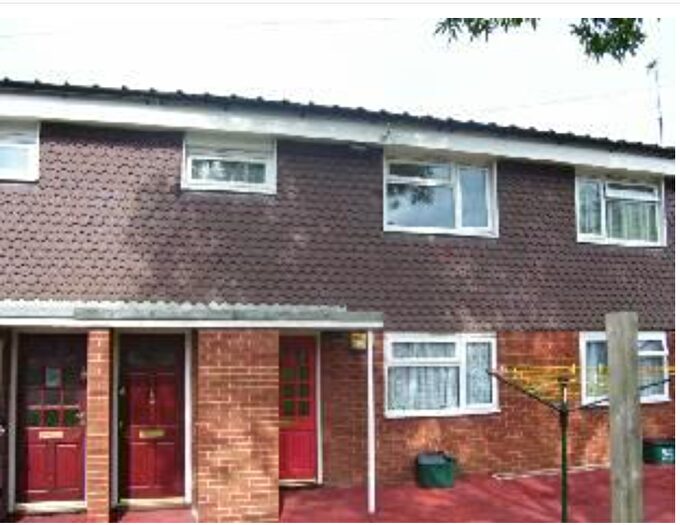 1 Bedroom Flat For Sale In Lime Close, West Bromwich, West Midlands, B70