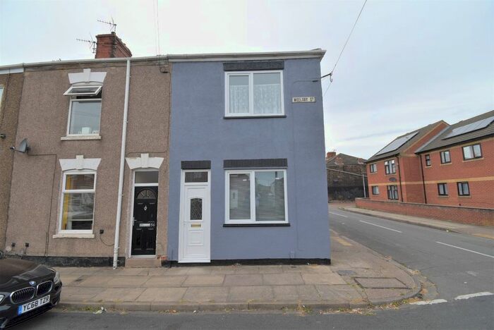 3 Bedroom End Of Terrace House To Rent In Weelsby Street, Grimsby, Lincolnshire, DN32