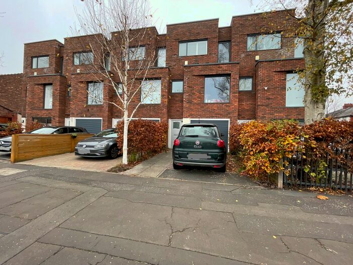 3 Bedroom Town House To Rent In School Lane, Didsbury, M20