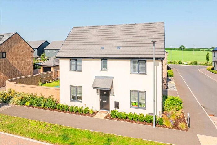 3 Bedroom Detached House For Sale In Limbrey Drive, Olney, Buckinghamshire, MK46